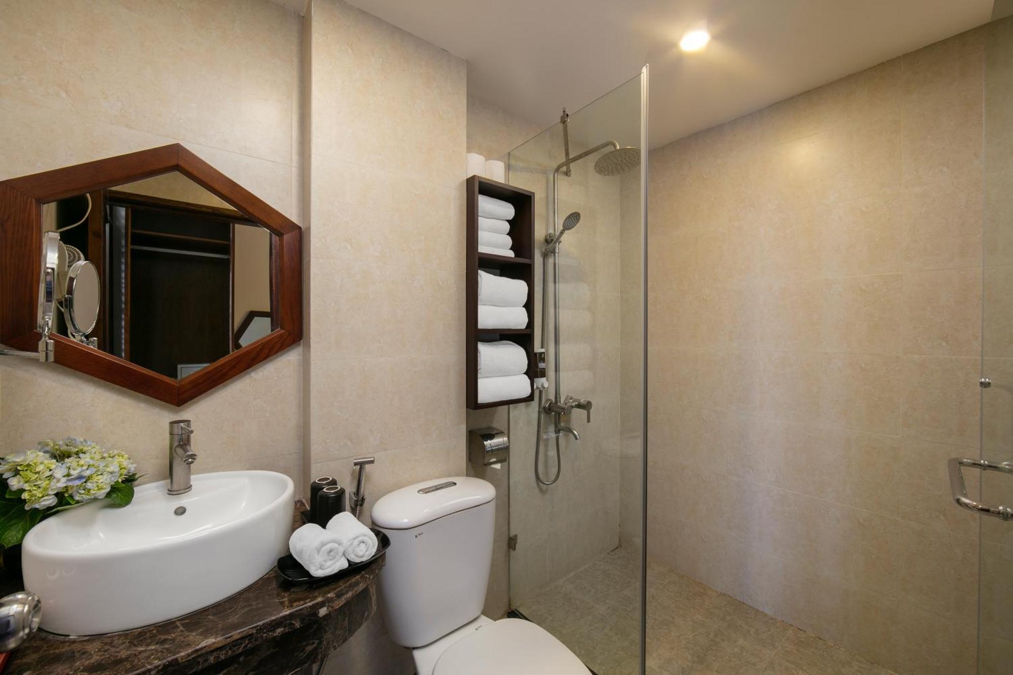 Victory Legend Hotel & Spa Ханой Екстериор снимка